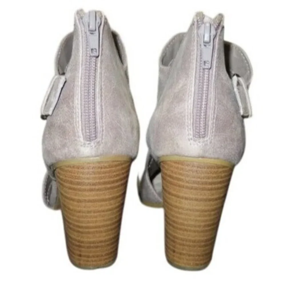 Fergalicious by Fergie Palmer Micro Suede Buckle Ankle Chelsea Boots Booties 9.5